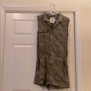 Romper size m